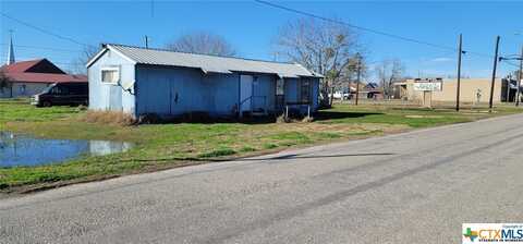 608 S Main Street, Seadrift, TX 77983