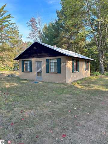 9591 Tower Road, NE, Kalkaska, MI 49646