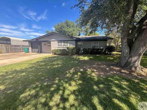 702 Anderson, New Boston, TX 75570