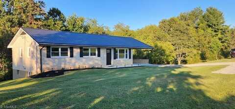 2854 Double Cabin Road, Hillsville, VA 24343