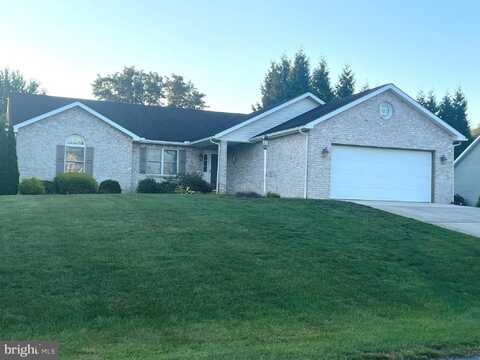 6310 OAK LEAF LANE, FAYETTEVILLE, PA 17222