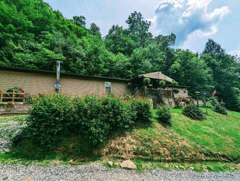 3375 Honey Camp Road, Clintwood, VA 24228