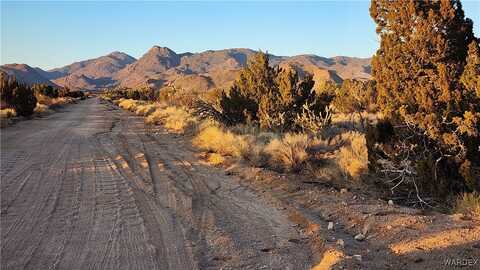 34a S Wagon Trail Road, Yucca, AZ 86438