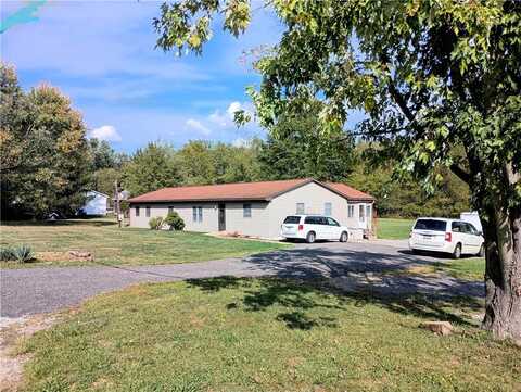 2172 Centerville Rd, Hempfield Twp - WML, PA 15672