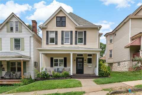 221 Harrison Ave, Avalon, PA 15202