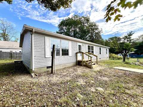 156 Jefferson Street, Heltonville, IN 47436