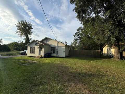 812 W Main St., Kirbyville, TX 75956