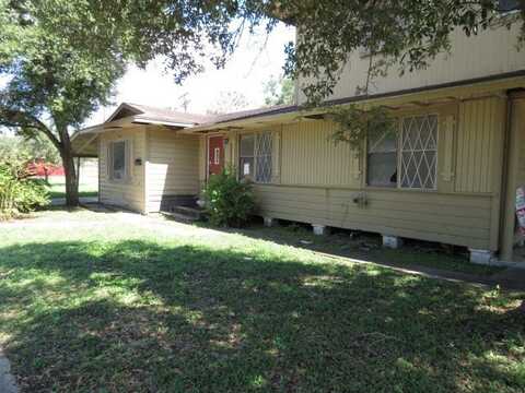 700 N Flores Street, Robstown, TX 78380