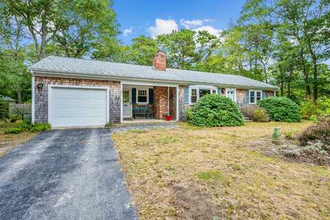 4 Wing Lane, East Dennis, MA 02641