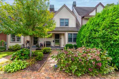 14 Village Green Circle, Mashpee, MA 02649