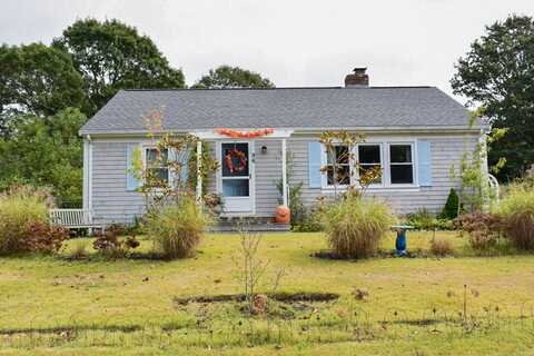 96 Connemara Circle, Hyannis, MA 02601