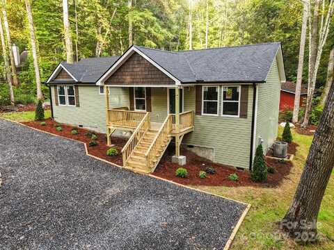 102 Reuben Branch Road, Maggie Valley, NC 28751