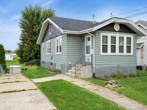 205 E 13th Street N, Newton, IA 50208