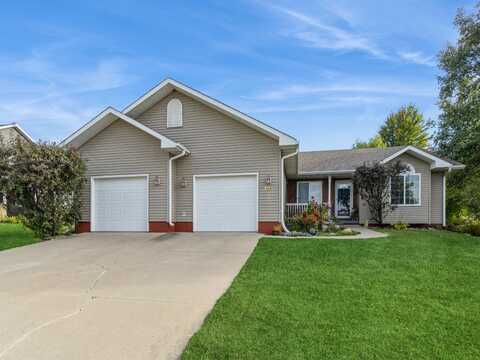 701 W Scenic Valley Drive, Indianola, IA 50125