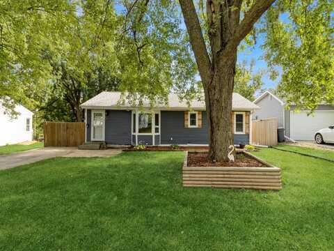 708 E 27th Street S, Newton, IA 50208