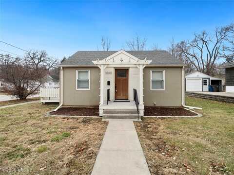 1000 27th Street, Des Moines, IA 50311