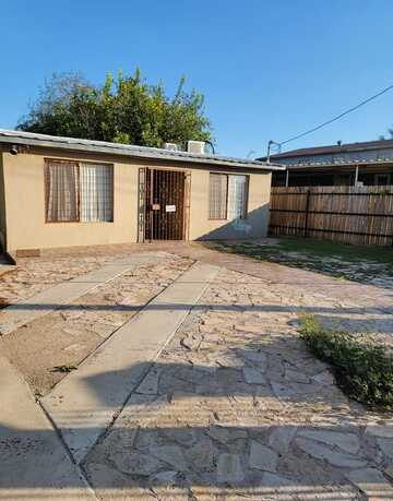 1048 Mariza, Eagle Pass, TX 78852