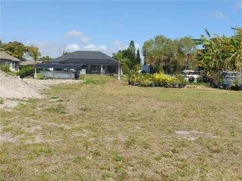 1913 SE 14th Street, Cape Coral, FL 33990