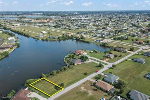 911 NW 19th Place, Cape Coral, FL 33993