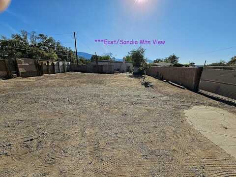 10426 4TH Street NW, Albuquerque, NM 87114