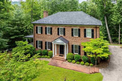 33 DONALD ROSS TRL, HOT SPRINGS, VA 24445