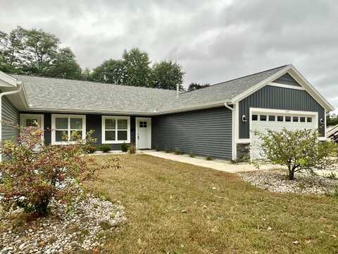 545 N Main Street, Wayland, MI 49348