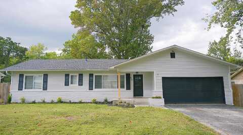 305 S 5th Street, Ozark, MO 65721