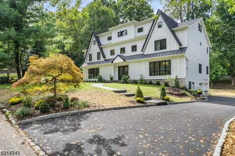 55 Mohawk Rd, Millburn, NJ 07078