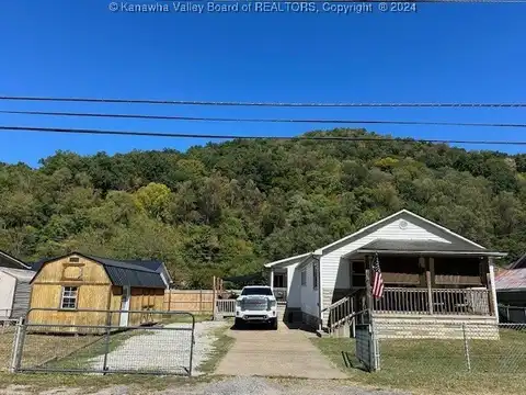 5133 Hughes Creek Road, Hugheston, WV 25110