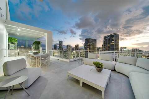 900 Brickell Key Blvd, Miami, FL 33131