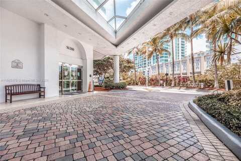 16500 Collins Ave, Sunny Isles Beach, FL 33160