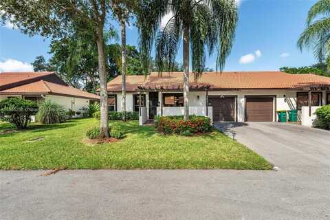 7037 Marlberry Ln, Tamarac, FL 33321