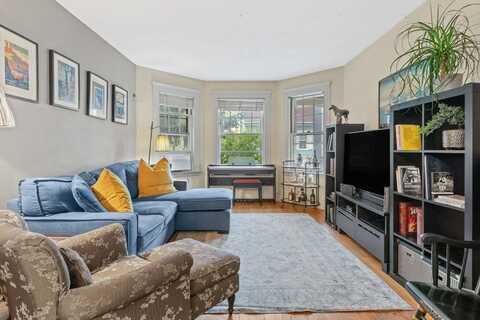 82 Walnut St, Brookline, MA 02445