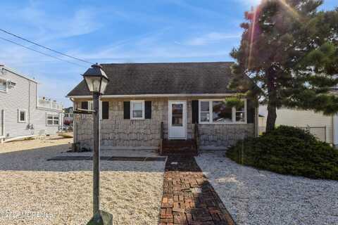 121 Montclair Road N, Barnegat, NJ 08005