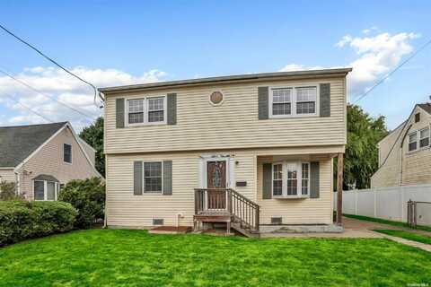 2341 Maple Street, Seaford, NY 11783