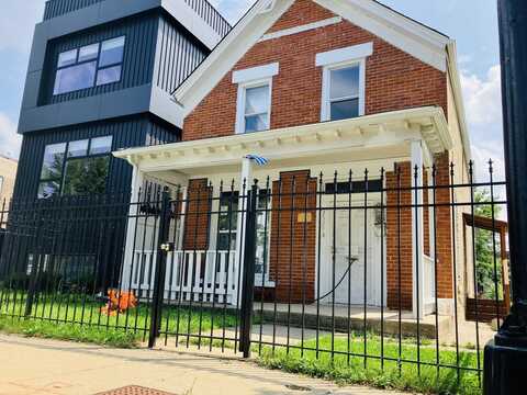 2529 W Warren Boulevard, Chicago, IL 60612