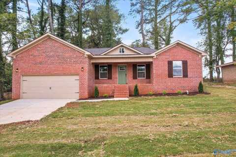 2613 Hilltop Terrace NW, Huntsville, AL 35810