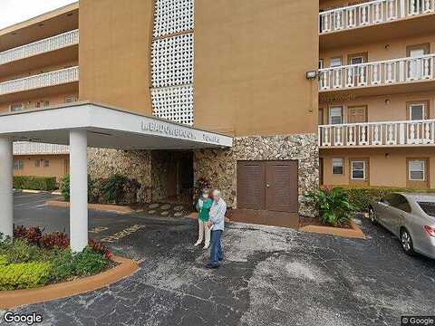 14Th, HALLANDALE BEACH, FL 33009
