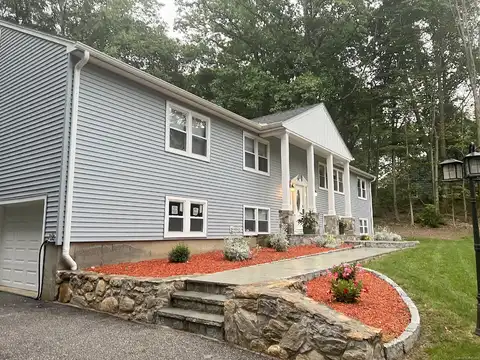 Far Mill, STRATFORD, CT 06614