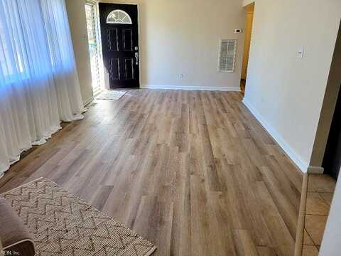 Sparrow, CHESAPEAKE, VA 23325