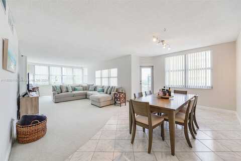 Ocean, HALLANDALE BEACH, FL 33009