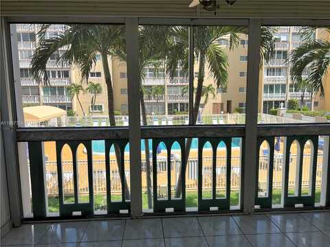 14Th, HALLANDALE BEACH, FL 33009