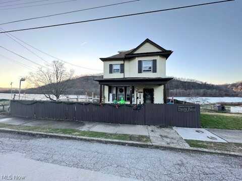 621 Grant Street, Mcmechen, WV 26040