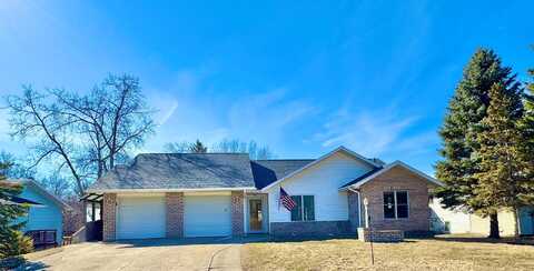 Lori, DETROIT LAKES, MN 56501
