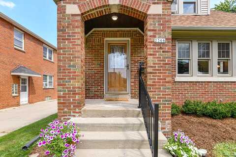 74Th, MILWAUKEE, WI 53213