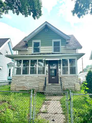 Aurora, SAINT PAUL, MN 55104