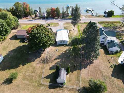 5754 Lakeshore, Boyne City, MI 49712