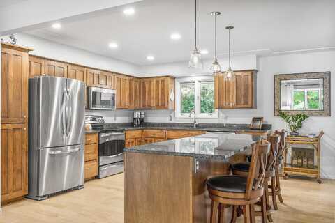 Bassett Creek, MINNEAPOLIS, MN 55422