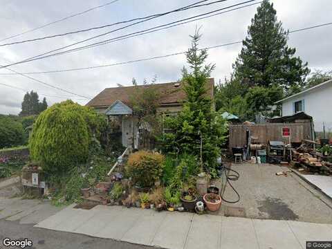1St, BREMERTON, WA 98312