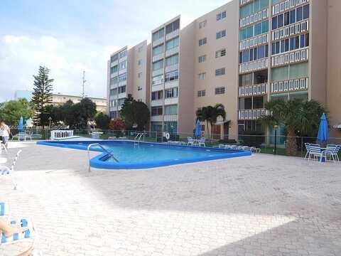 14Th, HALLANDALE BEACH, FL 33009